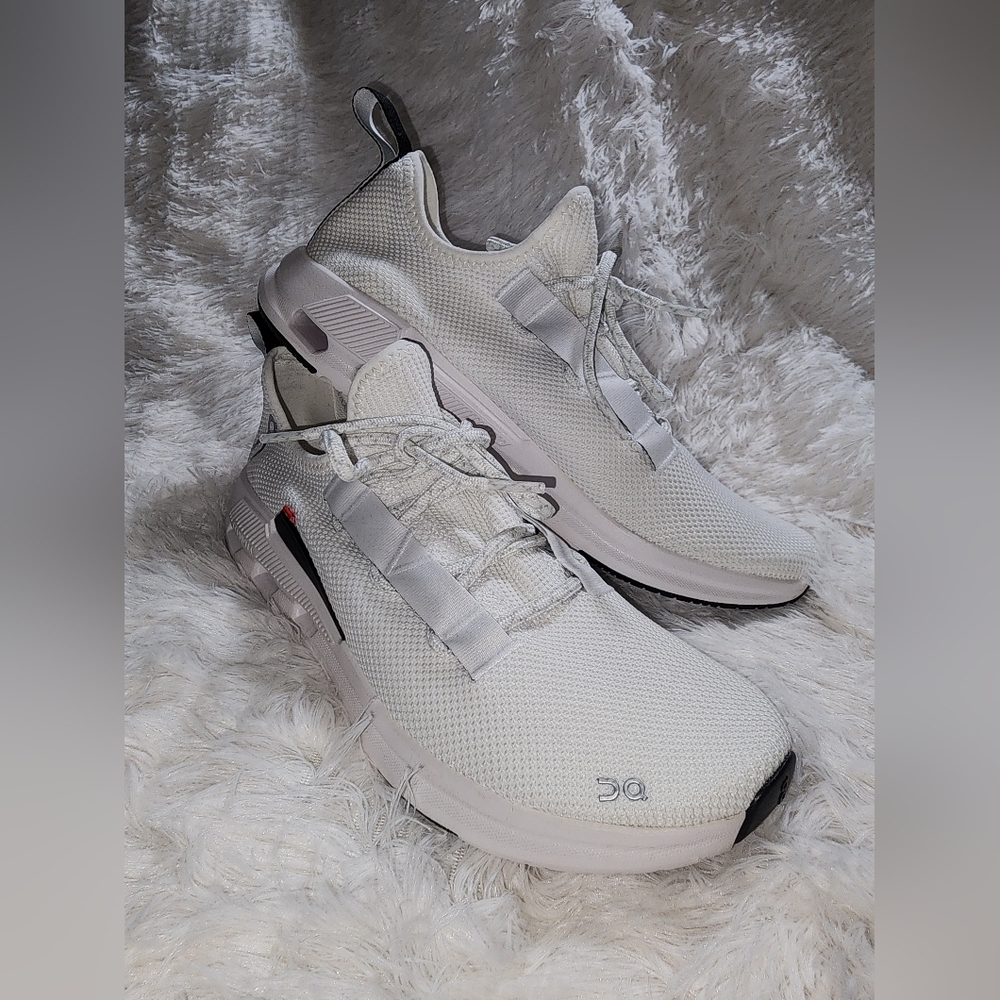 ON Running Cloudeasy NWOT Size 9 Mens - Picture 9 of 14